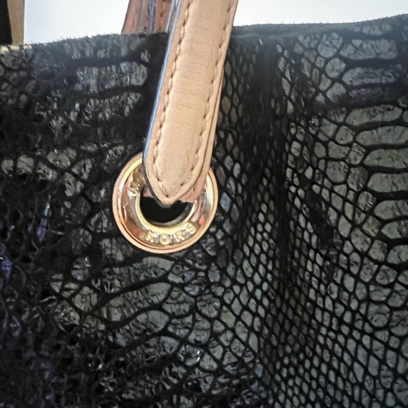 MICHAEL Michael Kors Black Textured Tote - Picture 7 of 9